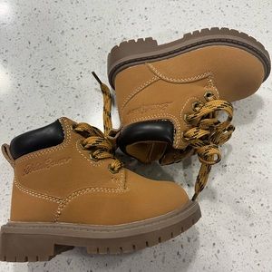 Toddler boots